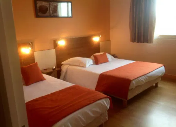 BRIT HOTEL NEVERS - Le Magdalena, Hôtel 3*, Varennes-Vauzelles, Bourgogne-Franche-Comté, France