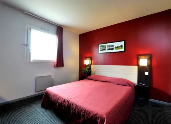 BRIT HOTEL SAINT QUENTIN, Hôtel 2*, Fayet, Hauts-de-France, France