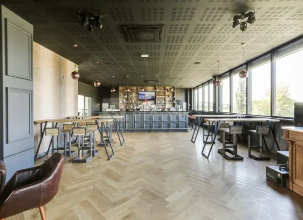 Bacchus Plaza Club et Rooftop, Bar / Boite, Bourgoin-jallieu, Auvergne-Rhône-Alpes, France
