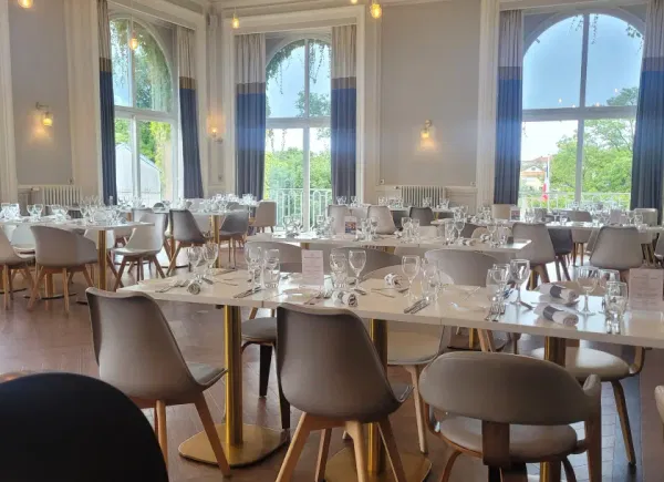 Hôtel COSMOS & SPA***, Hôtel 3*, Contrexeville, Grand Est, France