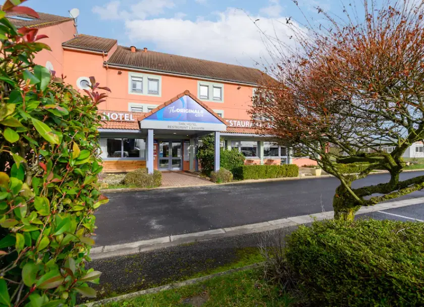 BRIT HOTEL CONFORT CAMBRAI, Hôtel 3*, Fontaine-Notre-Dame, Hauts-de-France, France