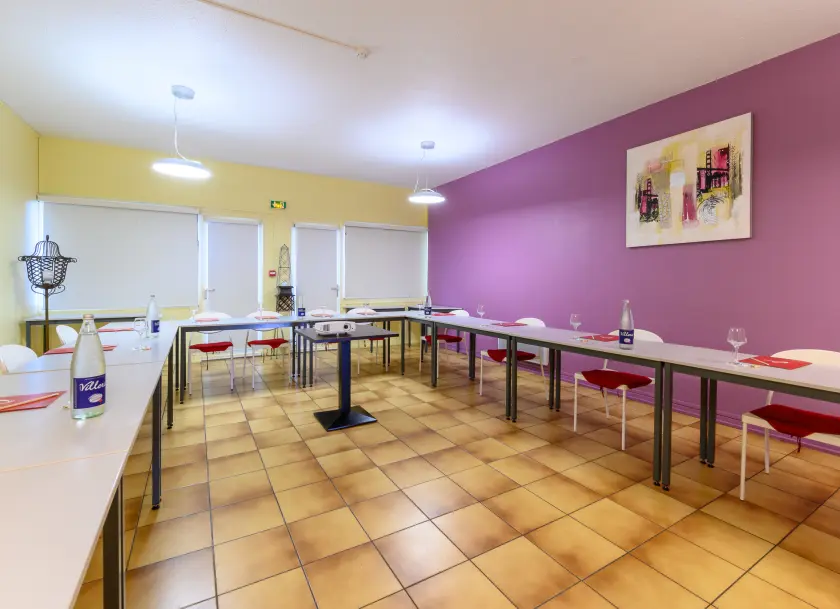 BRIT HOTEL CONFORT CAMBRAI, Hôtel 3*, Fontaine-Notre-Dame, Hauts-de-France, France