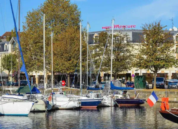 Mercure Caen Centre Port de Plaisance ****, Hôtel 4*, Caen, Normandie, France