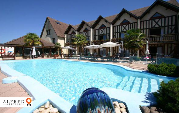 Clos Deauville Saint - Gatien ***, Hôtel 3*, Saint-Gatien-des-Bois, France