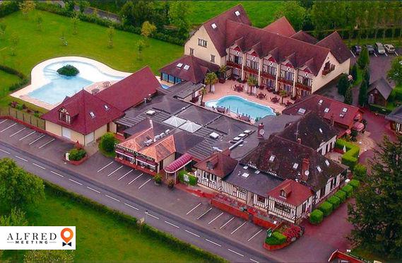 Clos Deauville Saint - Gatien ***, Hôtel 3*, Saint-Gatien-des-Bois, France