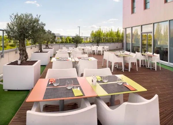 Park Inn by Radisson Lille Grand Stade ****, Hôtel 4*, Villeneuve-d'ascq, Hauts-de-France, France