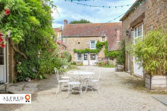Hameau de la Fouquière, Château / Domaine, Joué-du-bois, France