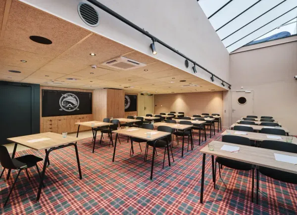 Moxy Annecy ***, Hôtel 3*, Annecy, Auvergne-Rhône-Alpes, France