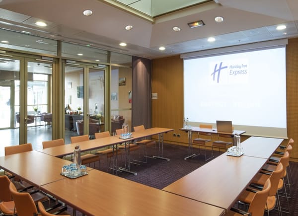 Holiday Inn Express Paris - Canal De La Villette, Hôtel 3*, France