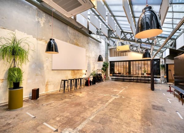 Le Laptop, Salle de réunion, Paris, Île-de-France, France