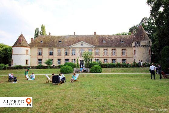 Château de la Cour Senlisse, Château / Domaine, France