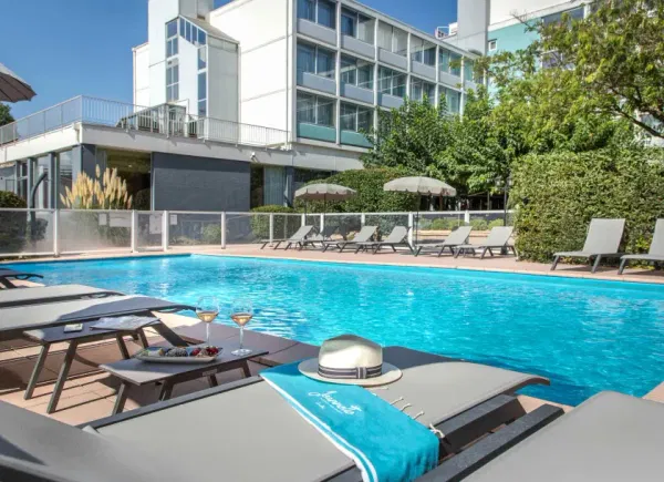 Mercure Cavaillon ****, Restaurant, Cavaillon, Provence-Alpes-Côte d'Azur, France