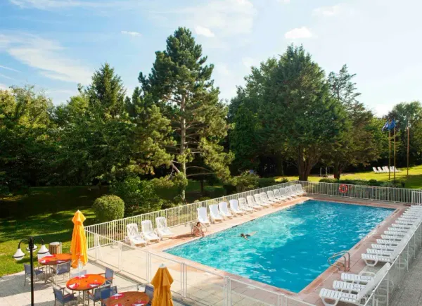 Novotel Paris Saclay ****, Hôtel 4*, Saclay, Île-de-France, France