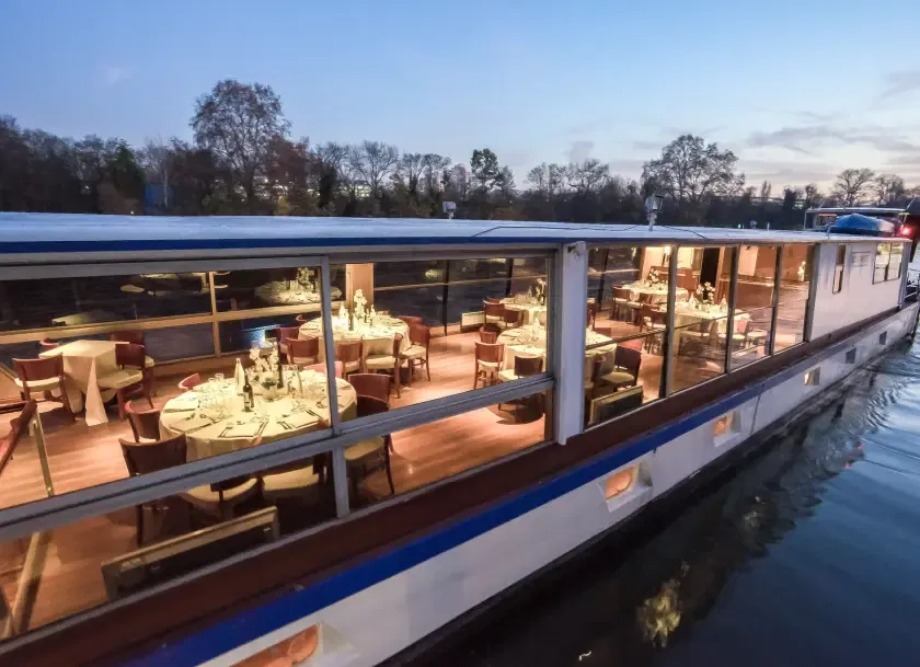 Quai 55, Bateau Naviguant, Boulogne-billancourt, Île-de-France, France