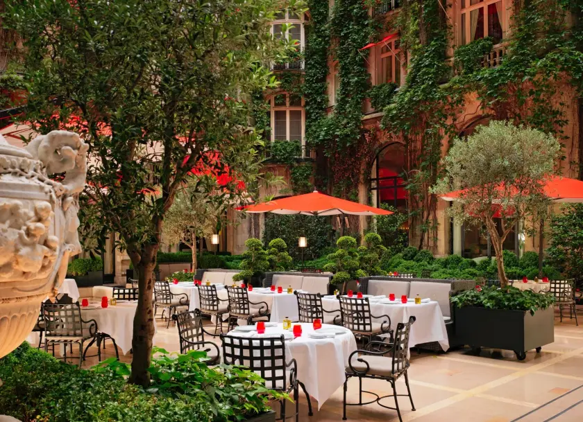 Hôtel Plaza Athénée Paris *****, Hôtel 5*, Paris, Île-de-France, France