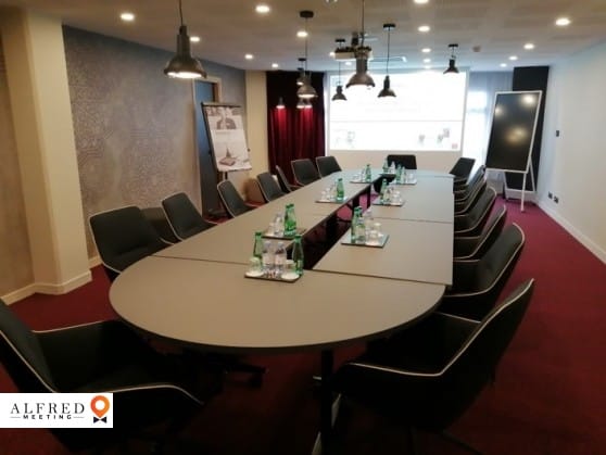 Mercure Paris Massy Gare TGV ****, Hôtel 4*, France
