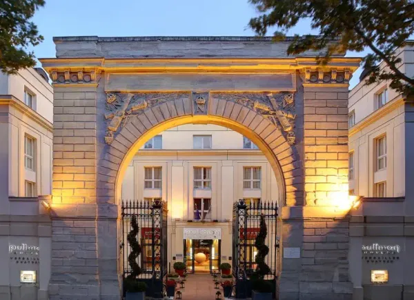 Hôtel Le Louis, Versailles Château MGallery Hotel Collection ****, Hôtel 4*, Versailles, Île-de-France, France