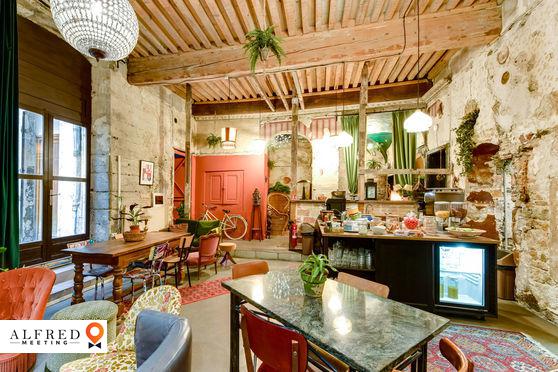 Sofffa Lyon 1, Restaurant, France