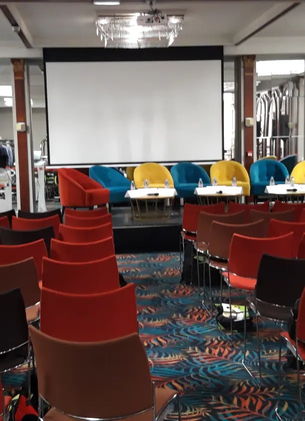 Oceania L'Univers Tours ****, Bar / Boite, France