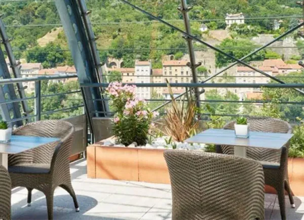 Hôtel Marriott Lyon Cité Internationale ****, Hôtel 4*, Lyon, Auvergne-Rhône-Alpes, France