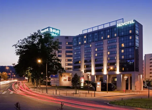 Novotel Lyon Gerland Musée des Confluences ****, Restaurant, Lyon, Auvergne-Rhône-Alpes, France