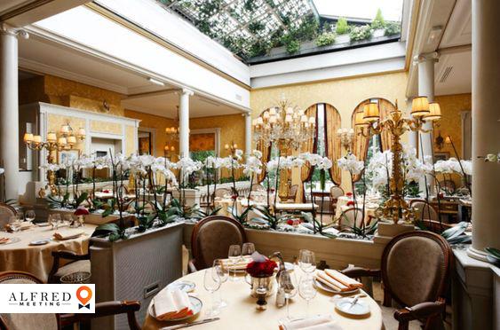 Restaurant Lasserre, Restaurant, Paris, Île-de-France, France