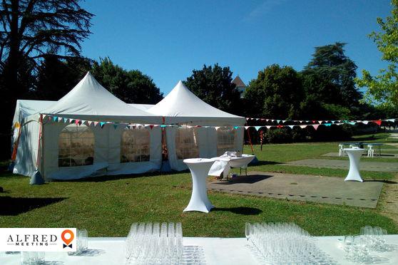 Domaine de Sainte-Croix, Restaurant, France