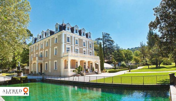 Domaine de Château Laval, Château / Domaine, Gréoux-les-Bains, Provence-Alpes-Côte d'Azur, France