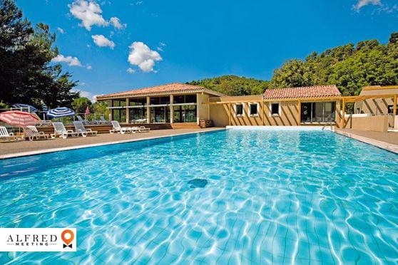Domaine de Château Laval, Château / Domaine, Gréoux-les-Bains, Provence-Alpes-Côte d'Azur, France