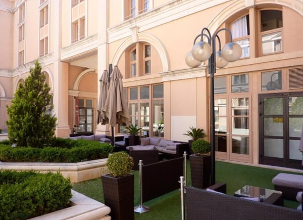 Appart'Hôtel Odalys Atrium ***, Hôtel 3*, Aix-en-Provence, Provence-Alpes-Côte d'Azur, France