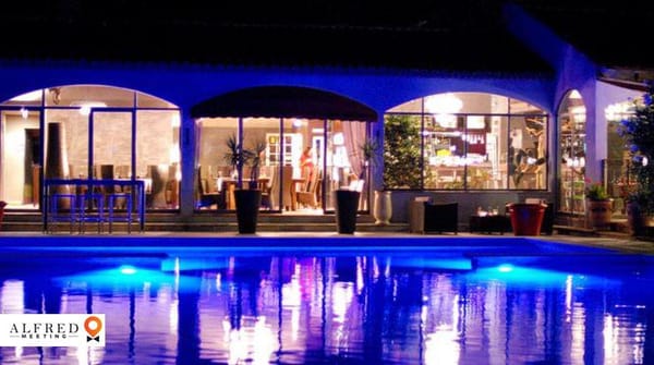 Les Mazets des Roches ***, Hôtel 3*, Tarascon, France