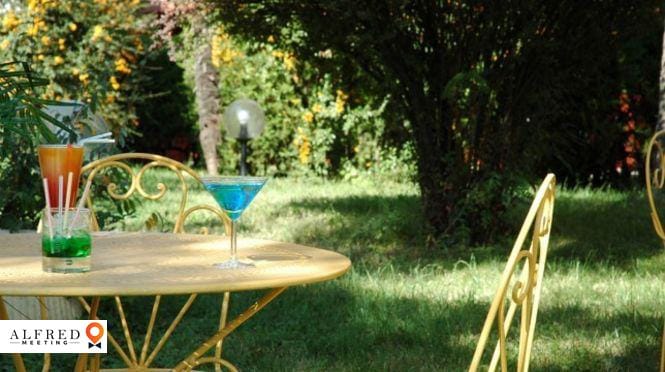 Hostellerie Des Pins ***, Hôtel 3*, Montélimar, France