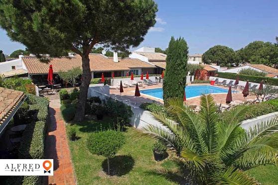 Oustau Camarguen ***, Hôtel 3*, Le-Grau-du-Roi, France