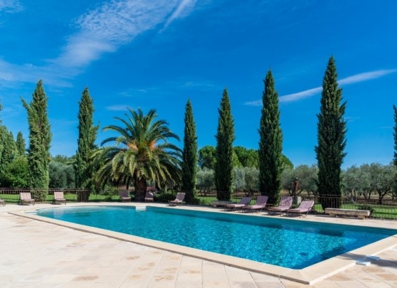 Domaine des Clos ***, Château / Domaine, Beaucaire, France