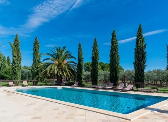 Domaine des Clos ***, Château / Domaine, Beaucaire, France