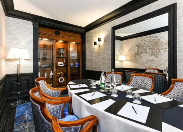 Maison Astor Paris Curio by Hilton, Hôtel 4*, France