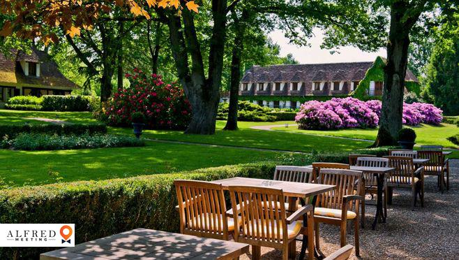 Auberge des Templiers *****, Château / Domaine, Boismorand, France