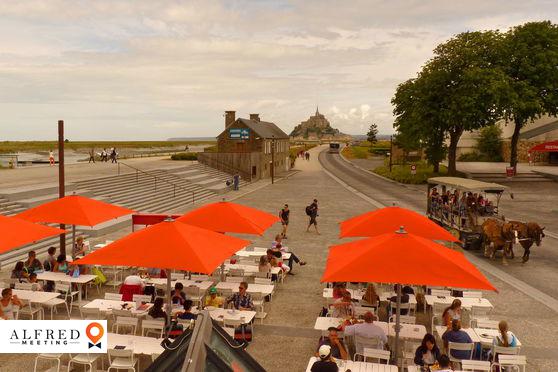 La Digue, Restaurant, Le-Mont-Saint-Michel, France