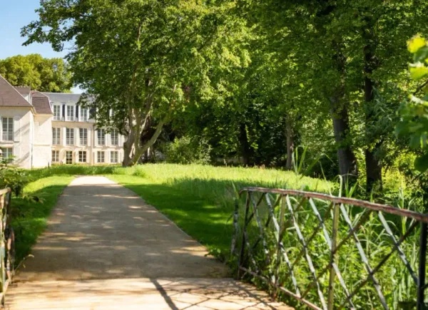 Le Grand Pavillon Chantilly ****, Hôtel 4*, Vineuil-saint-firmin, Hauts-de-France, France