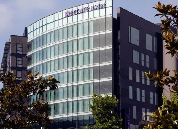 Mercure Clermont Ferrand Centre Jaude ****, Hôtel 4*, Clermont-ferrand, Auvergne-Rhône-Alpes, France