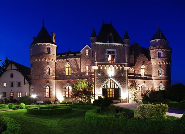 Château de Maulmont, Hôtel 3*, Saint-Priest-Bramefant, France