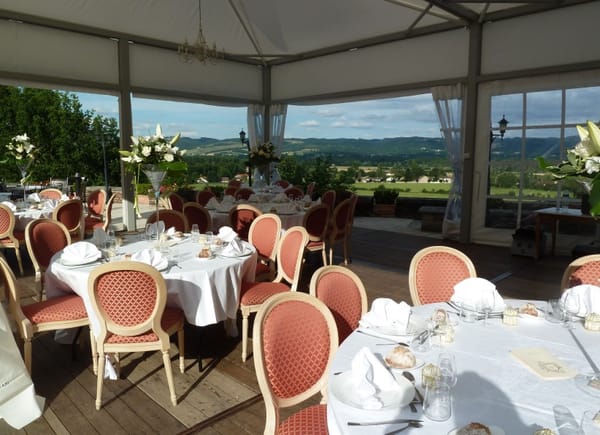 Château de Maulmont, Hôtel 3*, Saint-Priest-Bramefant, France