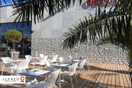 Oscar Les Puces, Restaurant, Villeurbanne, France