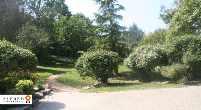 Aube du Moulin, Château / Domaine, Gleize, France