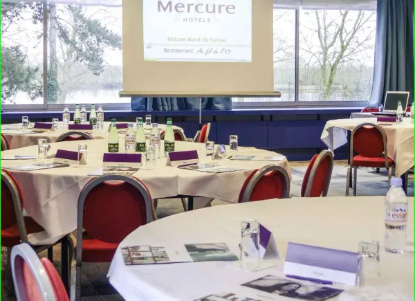 Hôtel Mercure Mâcon Bord de Saône ****, Hôtel 4*, Mâcon, Bourgogne-Franche-Comté, France