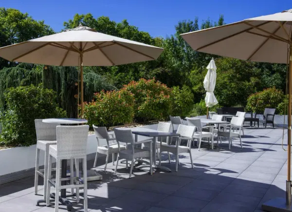 Hôtel Mercure Mâcon Bord de Saône ****, Hôtel 4*, Mâcon, Bourgogne-Franche-Comté, France