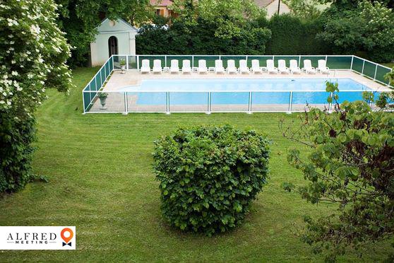 Château de Bellecroix ***, Château / Domaine, Chagny, France