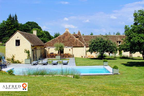 Les Bussonnières, Château / Domaine, Savigné-l'Évêque, France