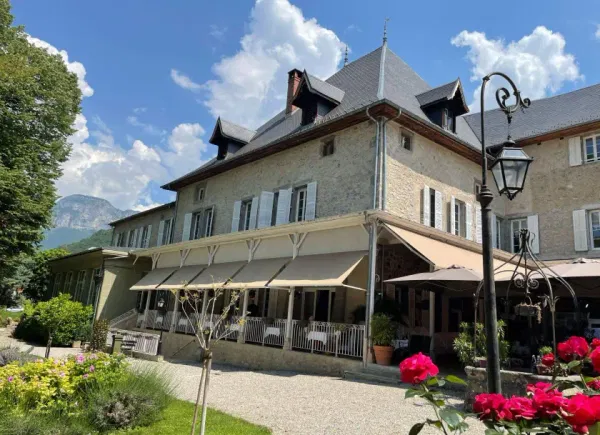 Château des Comtes de Challes ***, Restaurant, Challes-les-eaux, Auvergne-Rhône-Alpes, France