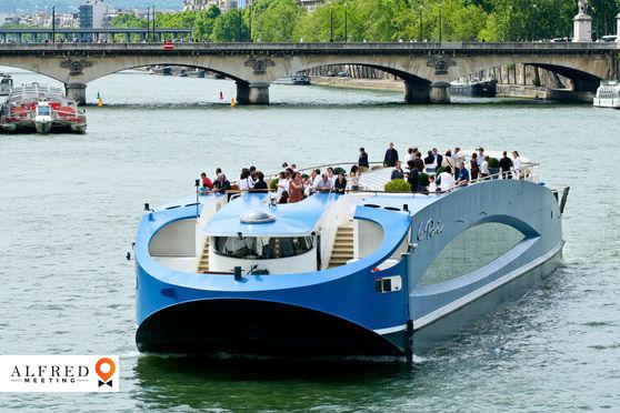 Le Paris, Bateau Naviguant, France